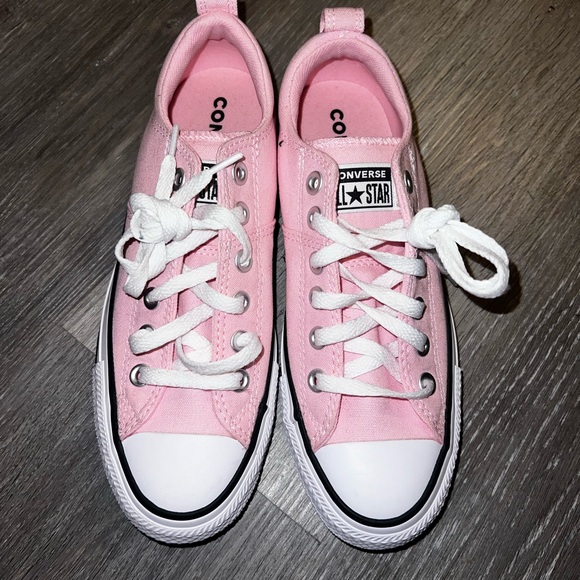 Pink Converse - Picture 5 of 6